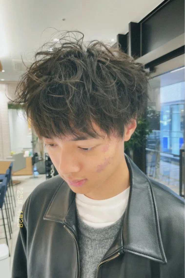 メンズ メンズパーマ 波巻きパーマ カット 髪質改善&美髪矯正 専門美容師:植原瑞樹のヘアスタイル
