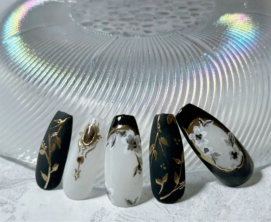 ネイル Moon Nailsのネイルデザイン