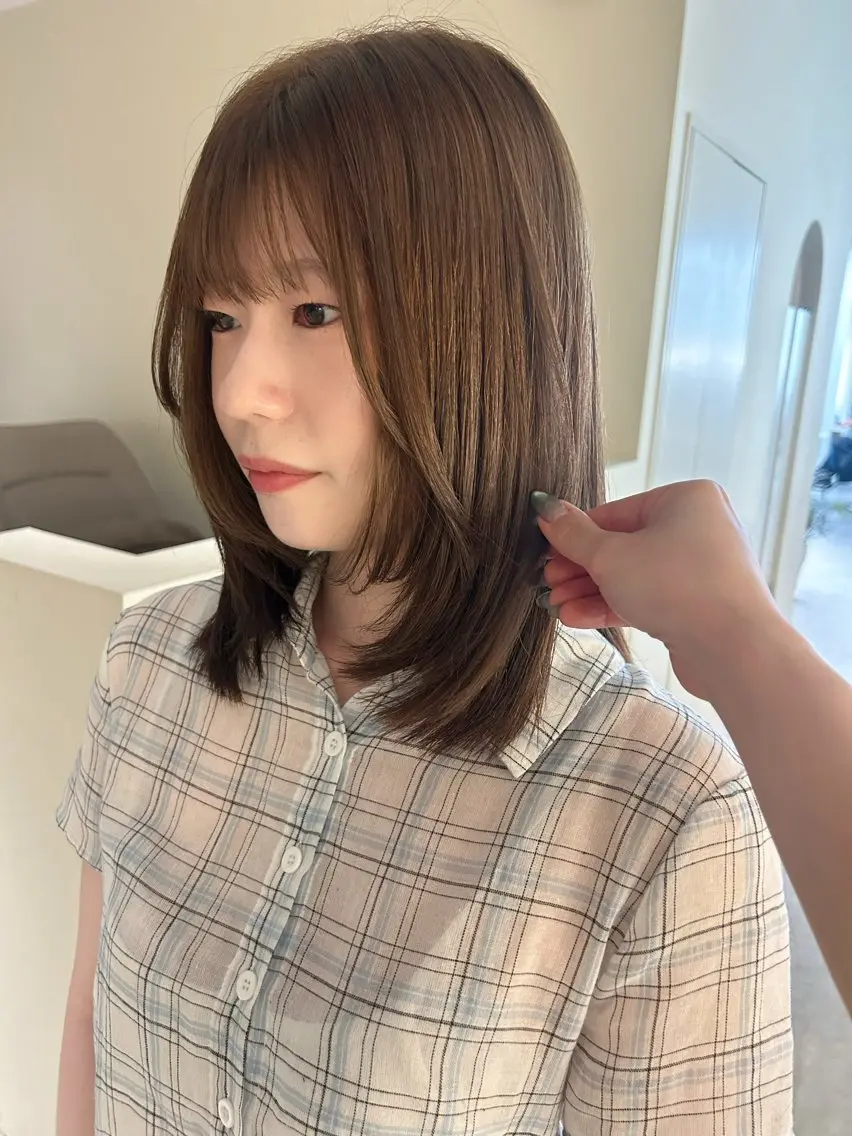ミディアム カラー レイヤーカット カット ヘアカラー トリートメント 透明感カラー レイヤー/むつきのヘアスタイル