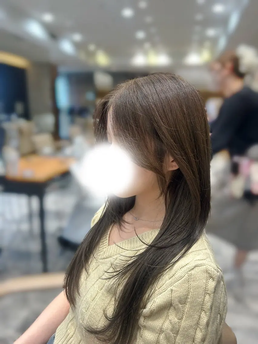 ロング カラー ベージュカラー オリーブベージュ レイヤーカット カット ヘアカラー 新宿/レイヤーカット /🫧祝迫愛艶のヘアスタイル