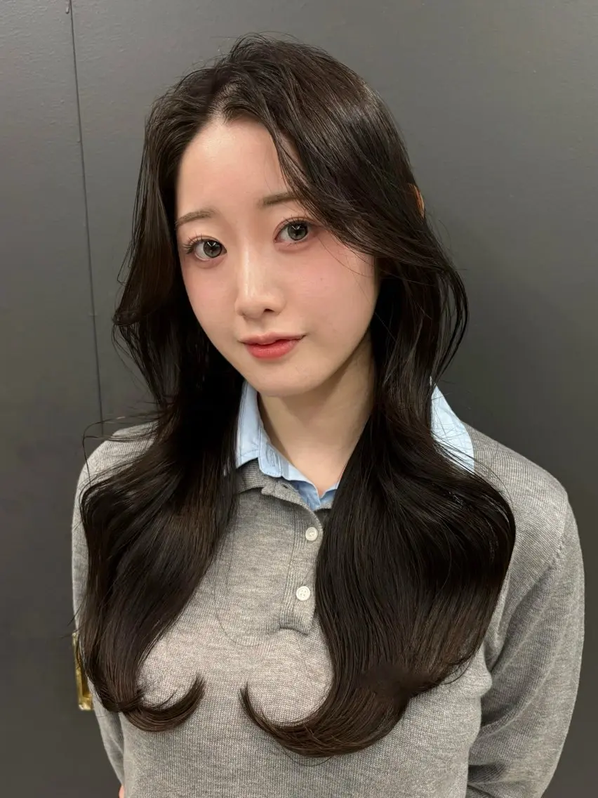 ロング カラー 韓国風ヘア レイヤーカット カット ヘアカラー トリートメント 細井 友貴のヘアスタイル