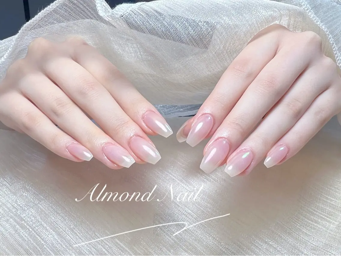 ネイル ミラーネイル Almond Nail 亀戸のネイルデザイン