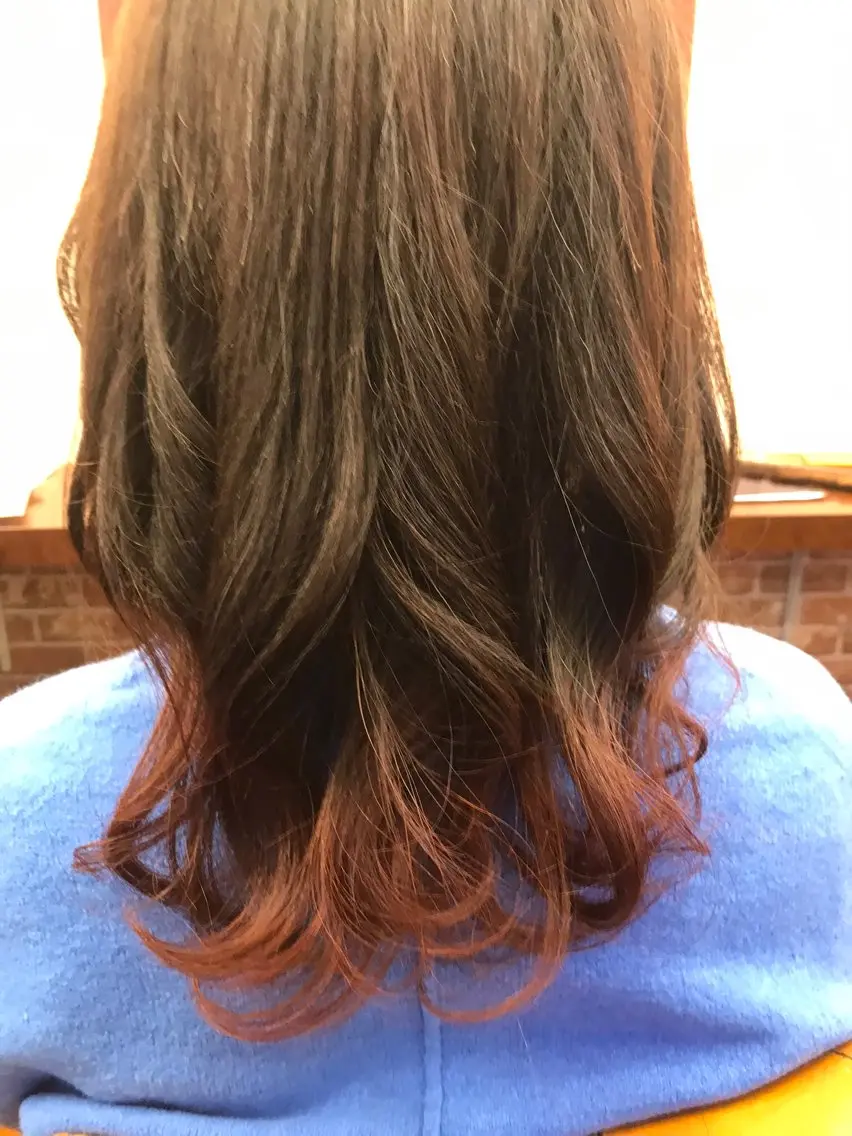 セミロング カラー カット 縮毛矯正 トリートメント 桧山 真のヘアスタイル
