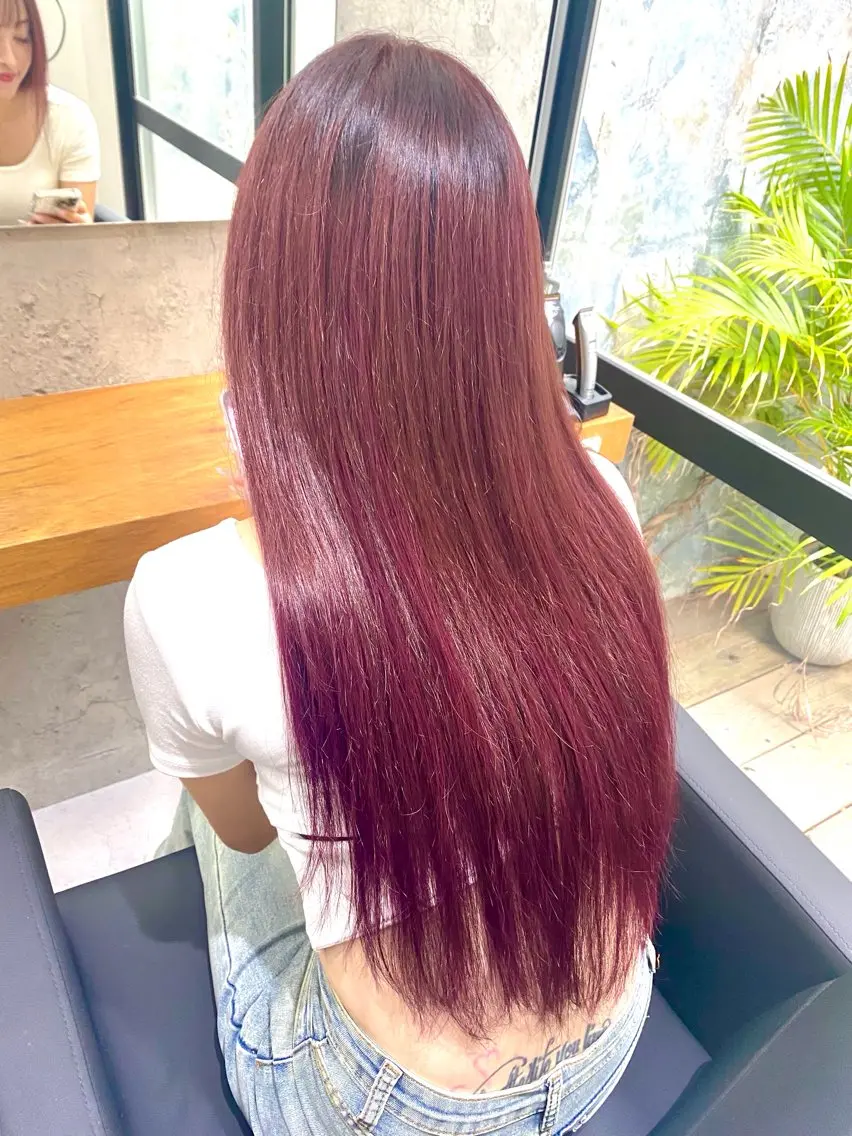 ロング ヘアカラー yuzuki 【北谷】のヘアスタイル