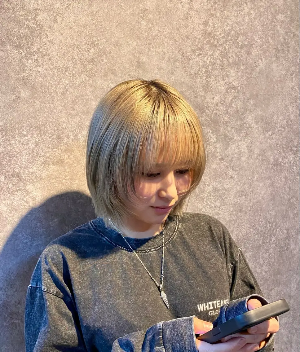 ショート ボブレイヤー ボブ レイヤーカット 萩原 彩音のヘアスタイル