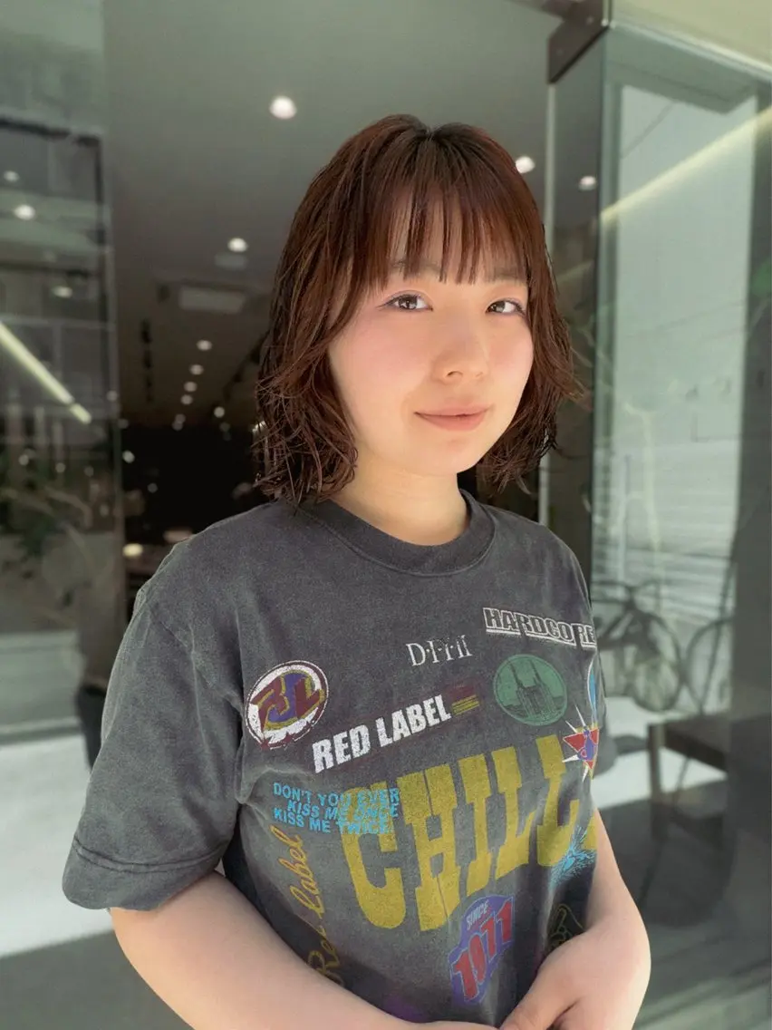 ミディアム ボブレイヤー ミディアムパーマ ボブ 顔周りカット レイヤーカット カット ヘアカラー トリートメント ハイトーン/ベージュ /レイヤー :遥香のヘアスタイル