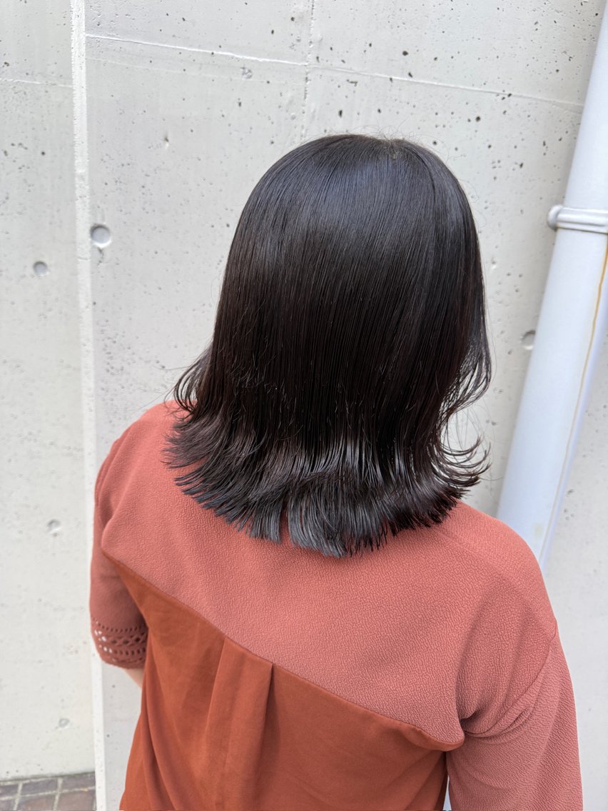 セミロング 山際 樹璃のヘアスタイル