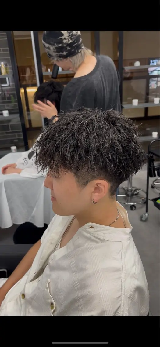ショート パーマ ヘアアレンジ メンズ メンズパーマ メンズツイストパーマ くせ毛 ツイストパーマ カット パーマ 【札幌メンズ特化】 🔥RIKU🔥のヘアスタイル