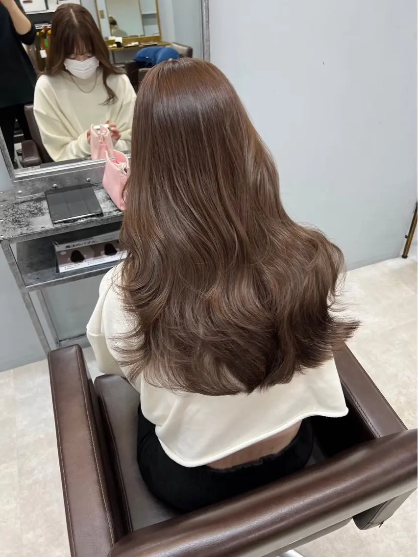 セミロング カット ヘアカラー 佐藤 菜穂のヘアスタイル