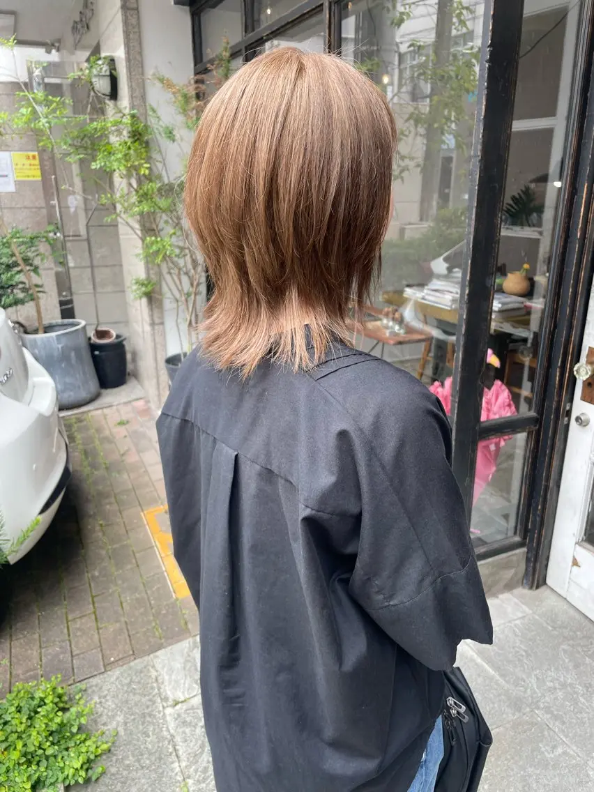 ミディアム カラー 日高 香織のヘアスタイル