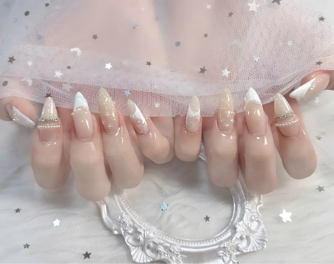 ネイル チークネイル 長さ出し フレンチネイル ジェルネイル グラデーション ハンドネイル THANHTHANH NAILのネイルデザイン