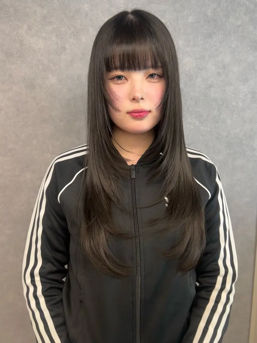 ロング レイヤーカット カット ヘアカラー トリートメント 中井 一葉のヘアスタイル