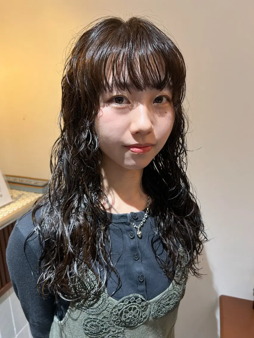 ロング カット パーマ トリートメント レイヤーカット🍃 カネコのヘアスタイル