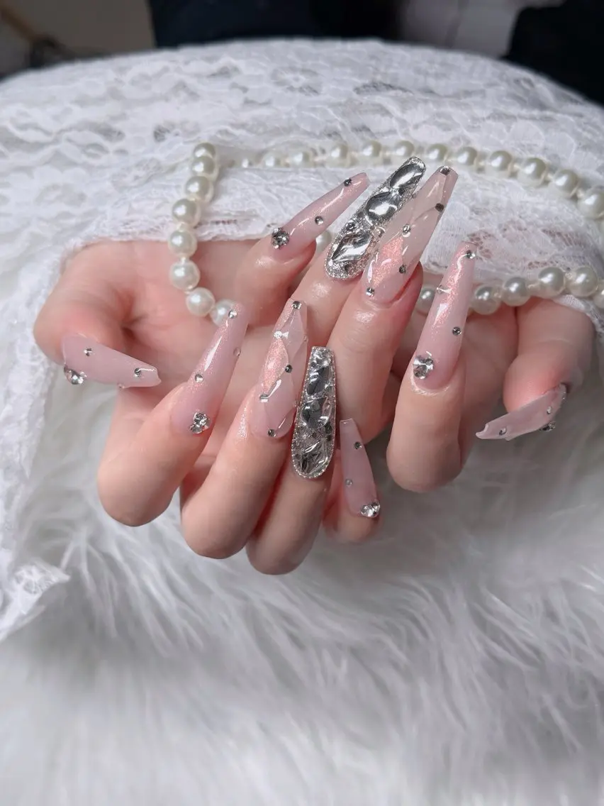 ネイル オーロラネイル フレンチネイル ジェルネイル ハロウィン キラキラネイル ハンドネイル H.baby Nail Salonのネイルデザイン