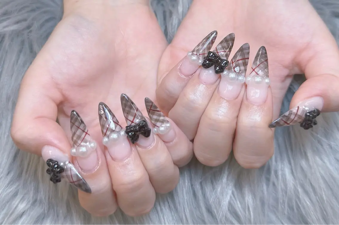 ネイル ハンドネイル ハンドケア Anh Nail 歌舞伎町のネイルデザイン