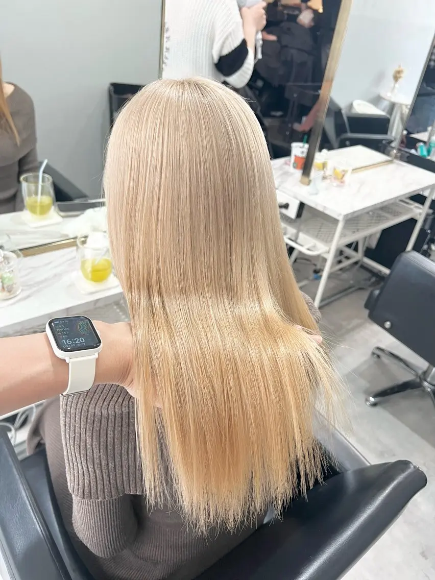 ミディアム カラー カット ヘアカラー トリートメント ヘアセット 🫧艶ダブルカラー ブリーチ🫧トモヤのヘアスタイル