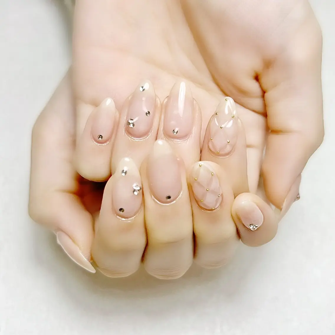 ネイル ガーリー キラキラネイル 韓国ネイル ワンホンネイル rouse nail RISATOのネイルデザイン