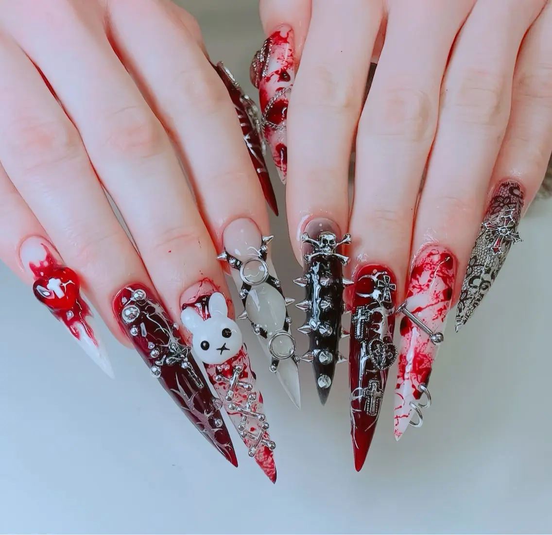 ネイル チークネイル フレンチネイル ガラスフレンチ グラデーション キラキラネイル ハンドネイル Rin Nail 新大久保店のネイルデザイン