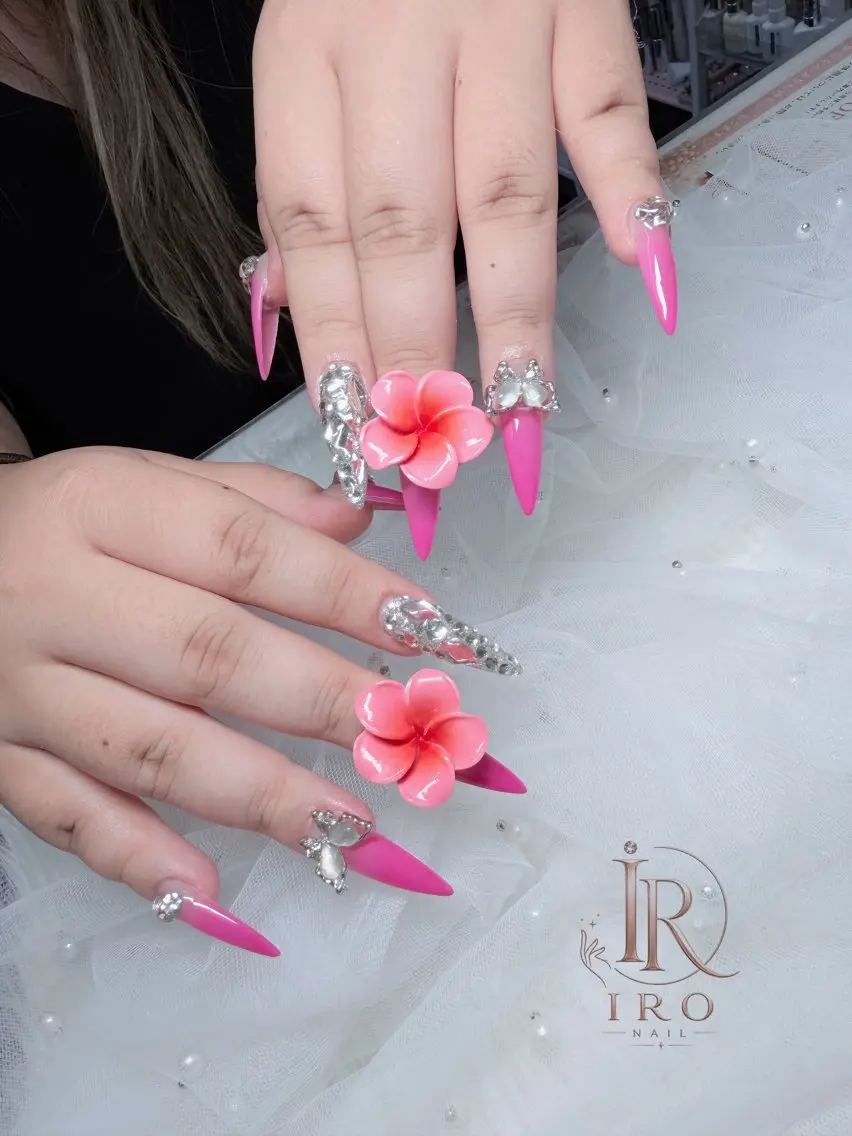 ネイル ハンドネイル IRO Nail Studioのネイルデザイン