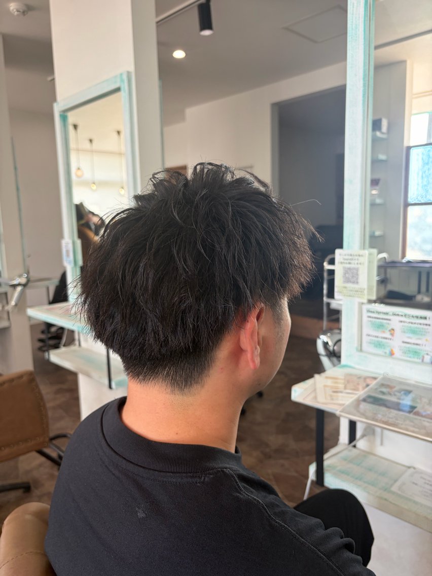 ショート メンズ モヒカン メンズパーマ メンズツイストパーマ ツイストパーマ カット 小林 涼那のヘアスタイル