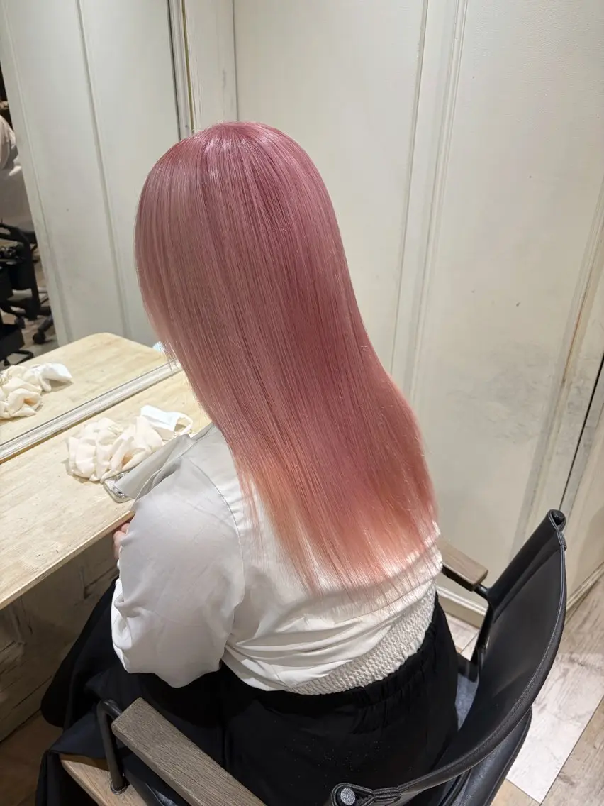 ロング カラー ベージュカラー ブリーチ ケアブリーチ ピンクカラー ピンクベージュ ヘアカラー 盛れるレイヤー× ウルフMari🪽のヘアスタイル