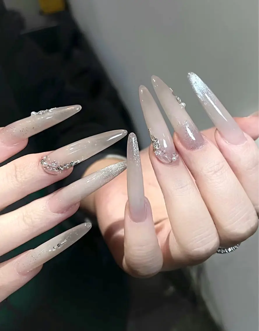 ネイル VELA ネイルサロンのネイルデザイン