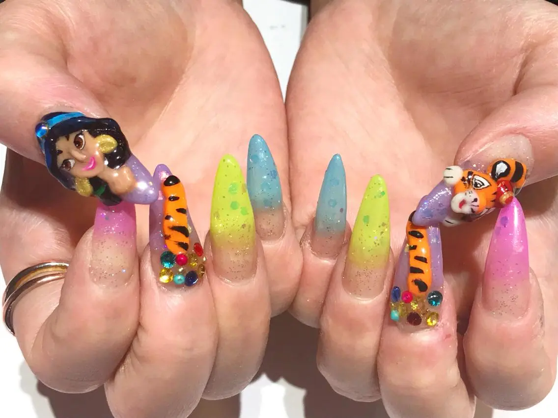 ネイル アートネイル スカルプネイル YUN 💅のネイルデザイン