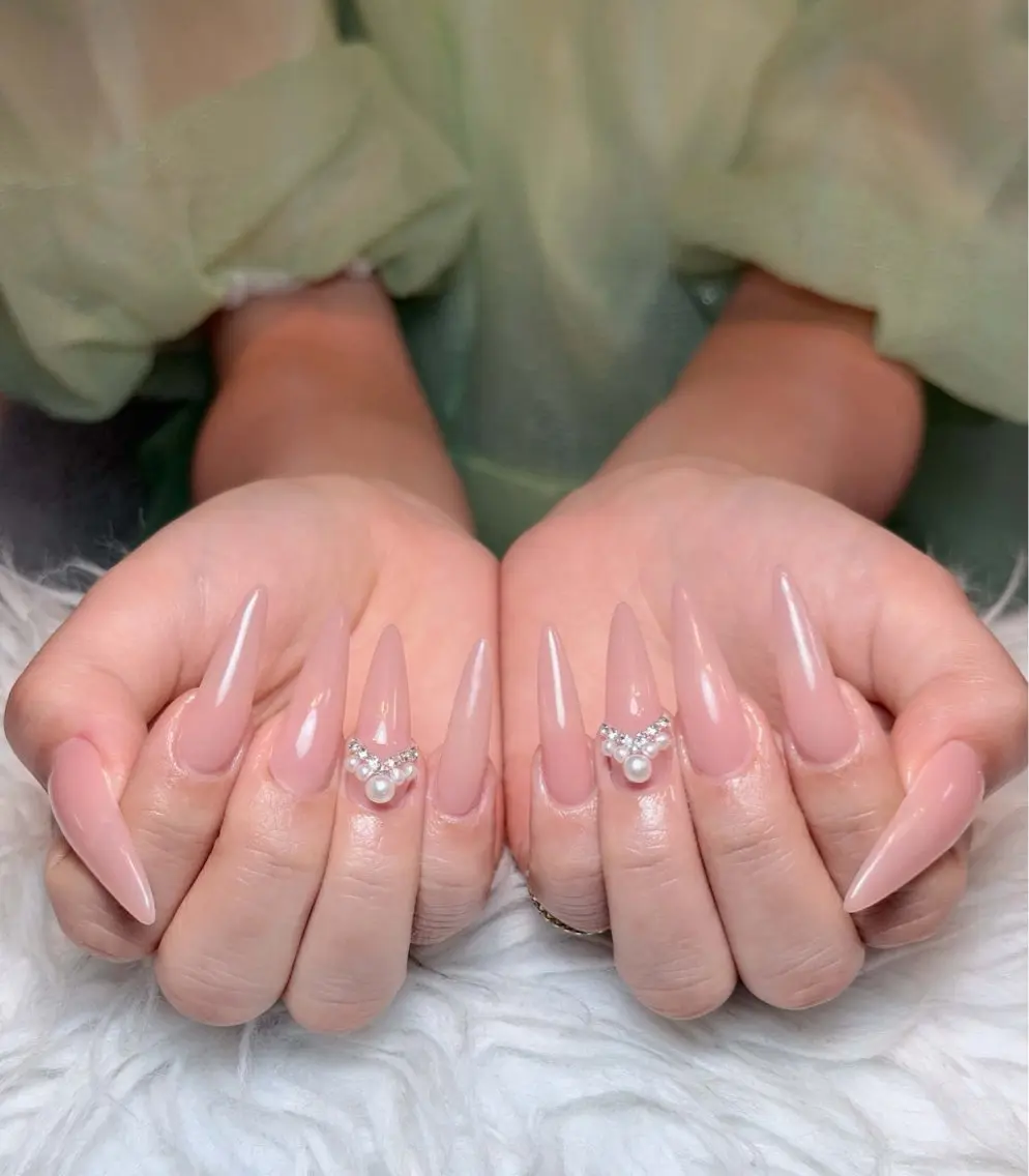 ネイル チークネイル ドット フレンチネイル グラデーション ハート ハンドネイル Julli NailStudioのネイルデザイン
