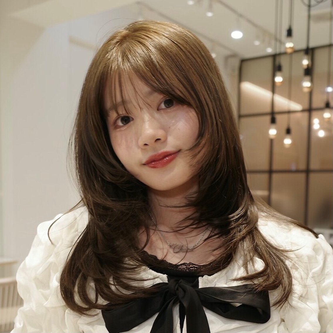 【カット+ブリーチなしWカラー】ブリーチなしで透明感と柔らかさを。明るめベージュ・ミルクティーカラーもご相談ください!の写真