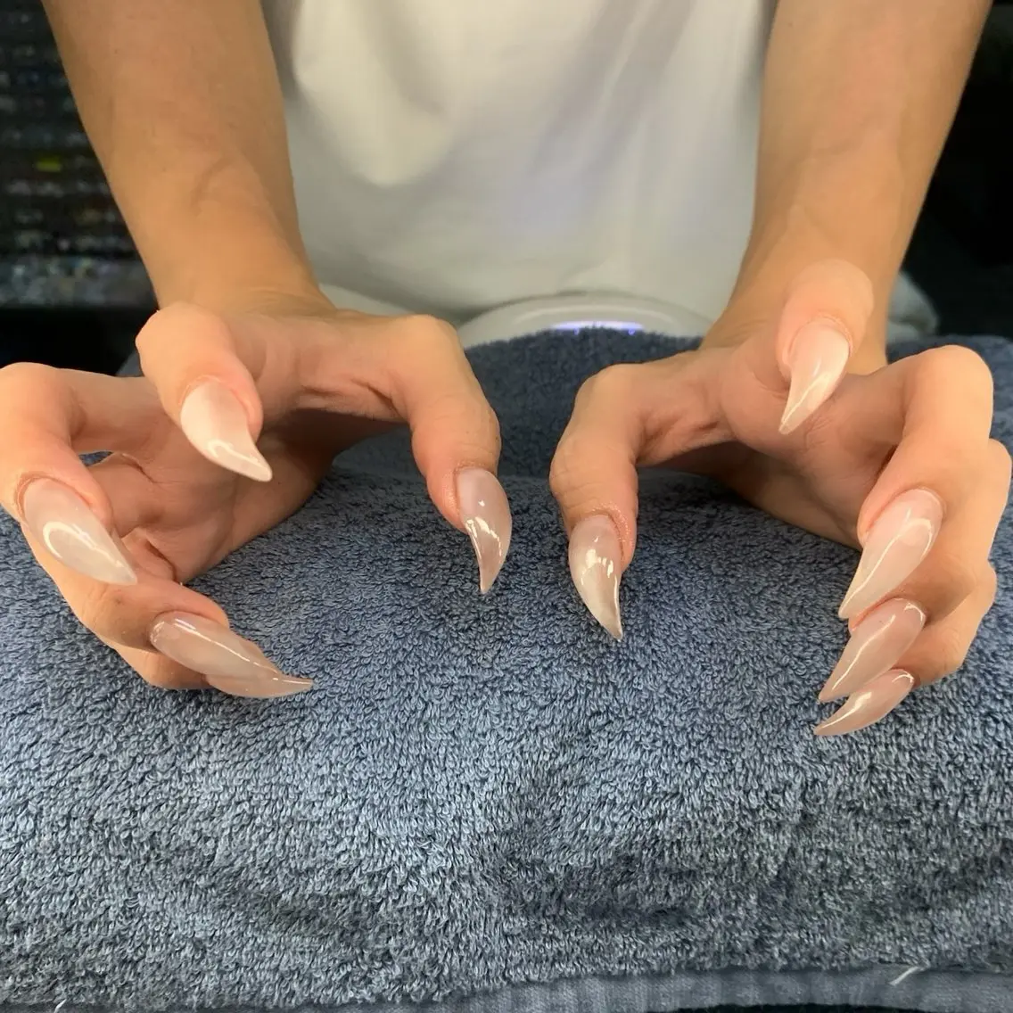 長さ出し10本💅 猫爪ネイル・クロウネイル(オフなし)ワンカラー・グラデーション・マグネットの写真