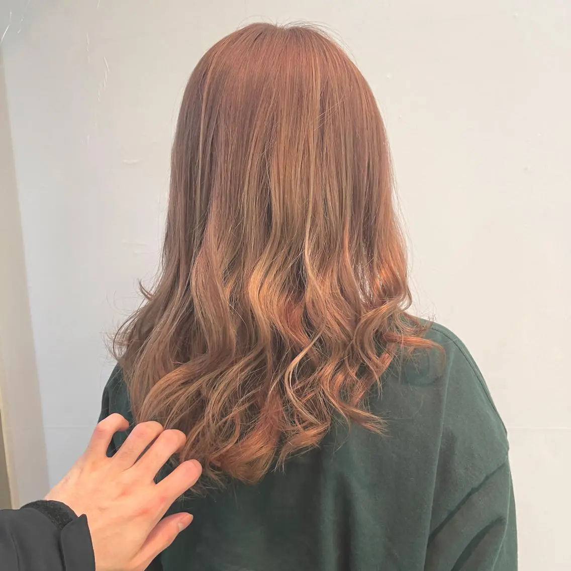 ロング 齋藤 尋真のヘアスタイル