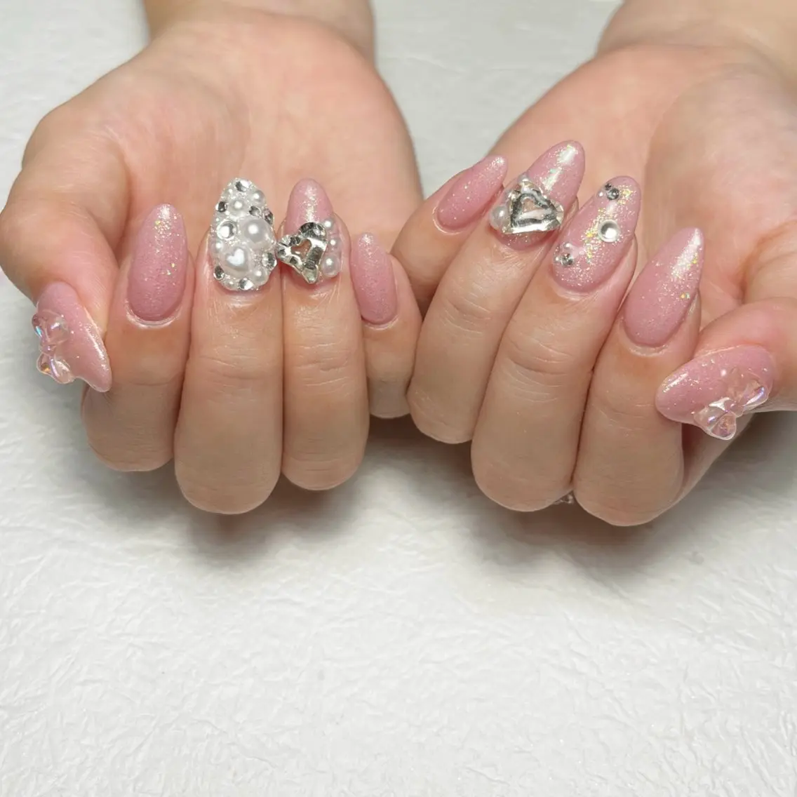 ネイル アートネイル フットネイル ジェルネイル ハート キラキラネイル ハンドネイル Y nail なんば堀江店のネイルデザイン