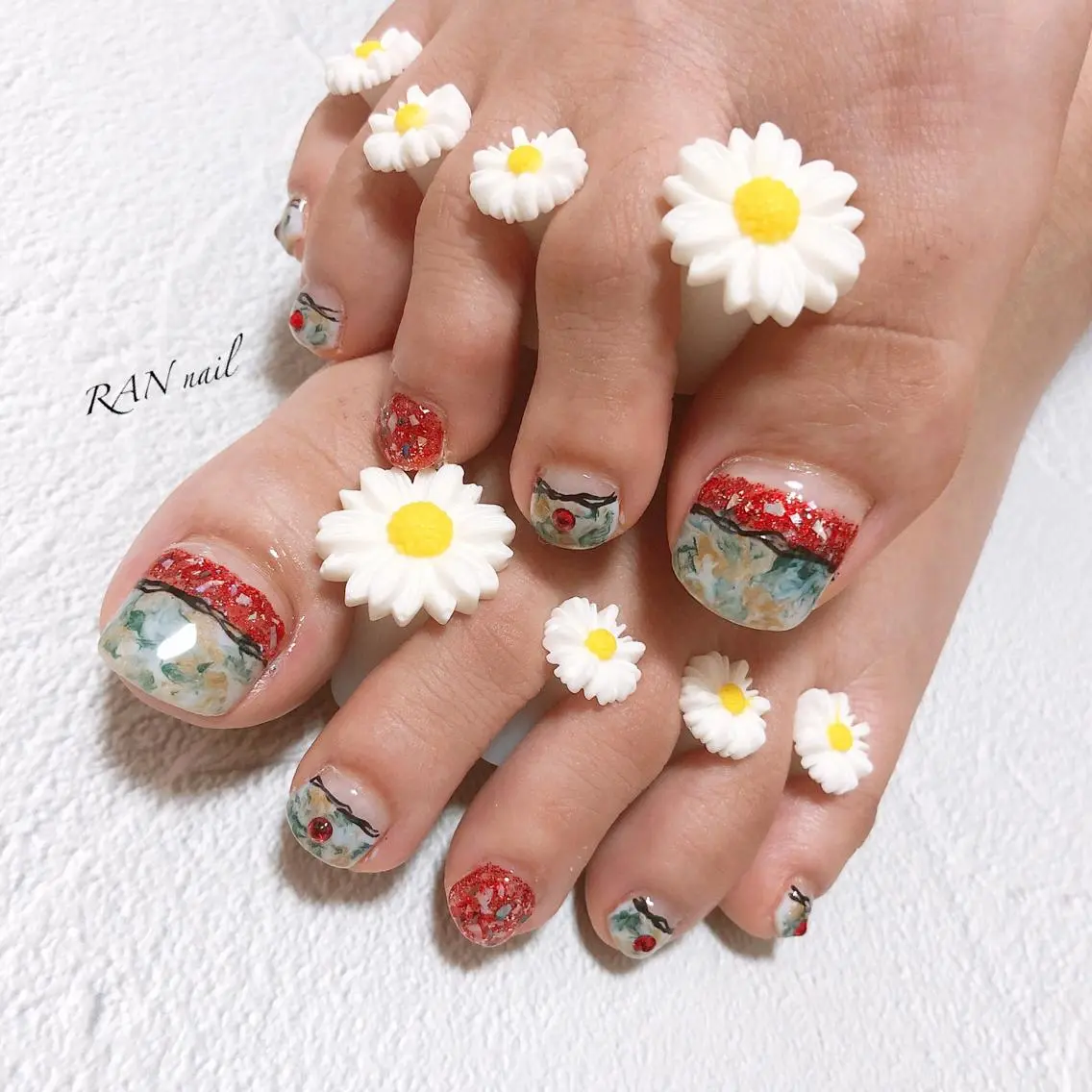 ネイル フットネイル フレンチネイル キラキラネイル 大理石ネイル(マーブル) オフィスネイル ハンドネイル フットネイル RAN nailのネイルデザイン