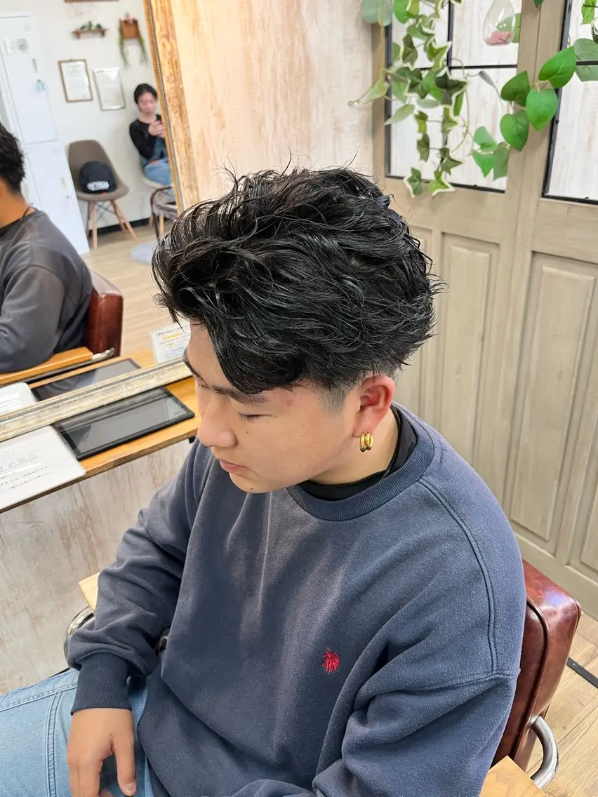 メンズ カット パーマ 🫧透明感カラー /艶髪すなお🧸のヘアスタイル