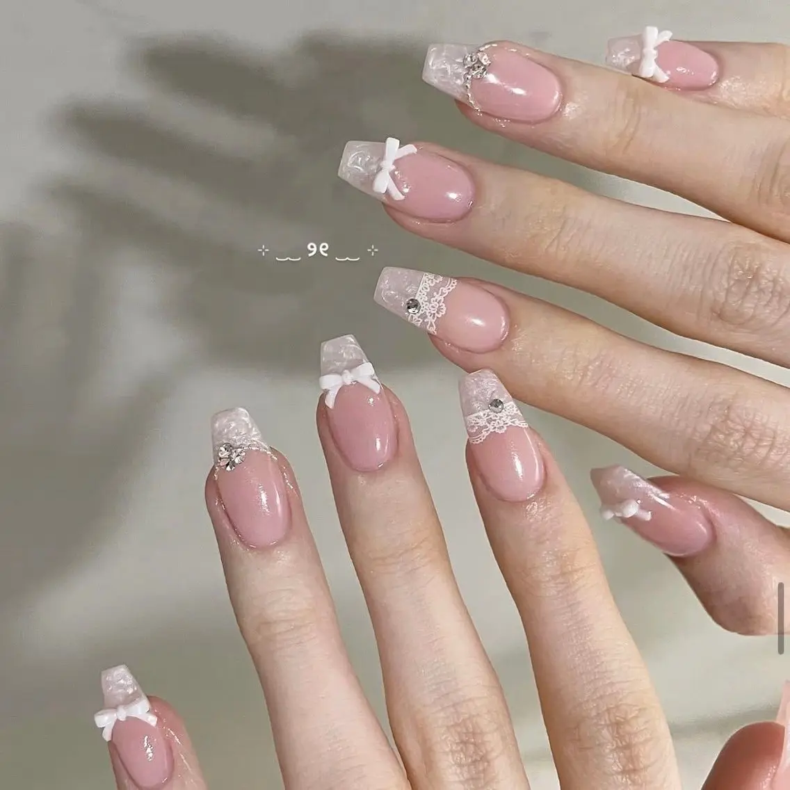 ネイル フレンチネイル ジェルネイル マグネットネイル 持ち込み ニュアンスネイル ハンドネイル Ribbonnail salonのネイルデザイン