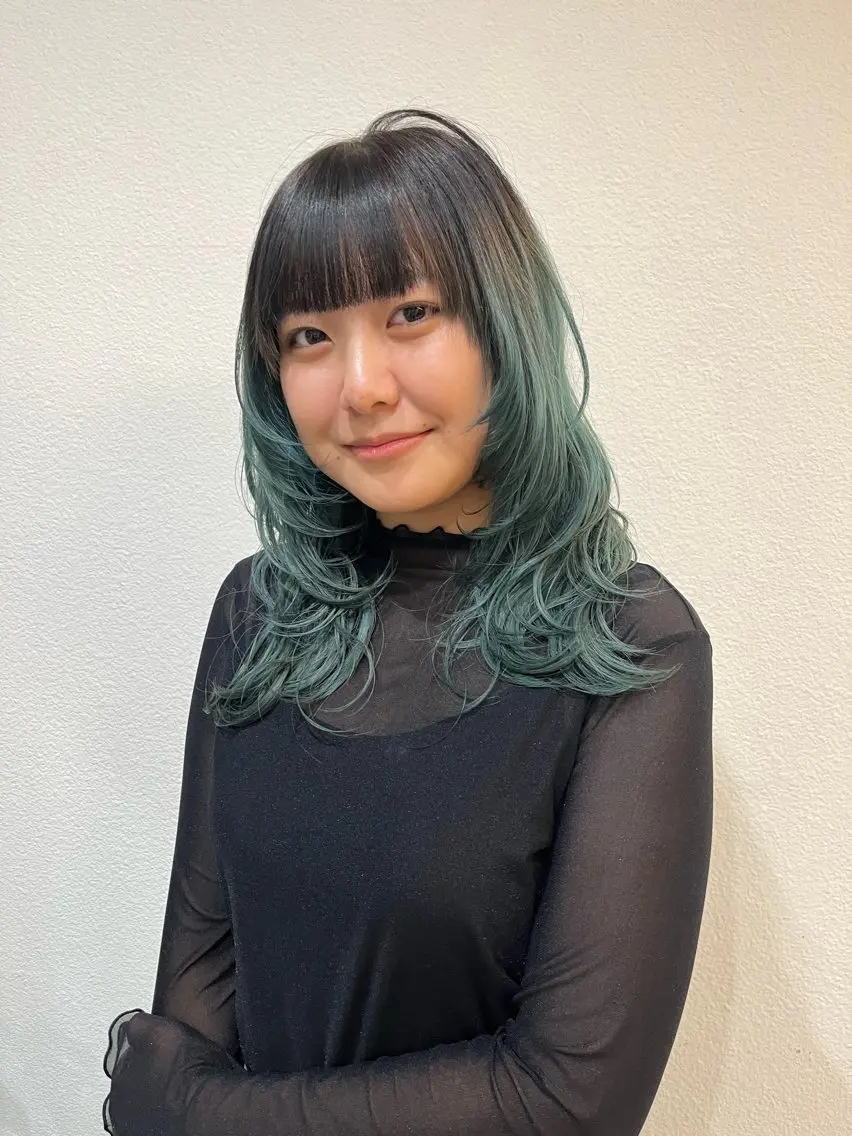 セミロング カラー ブリーチ デザインカラー ゆな🎀ハイトーン /レイヤーのヘアスタイル
