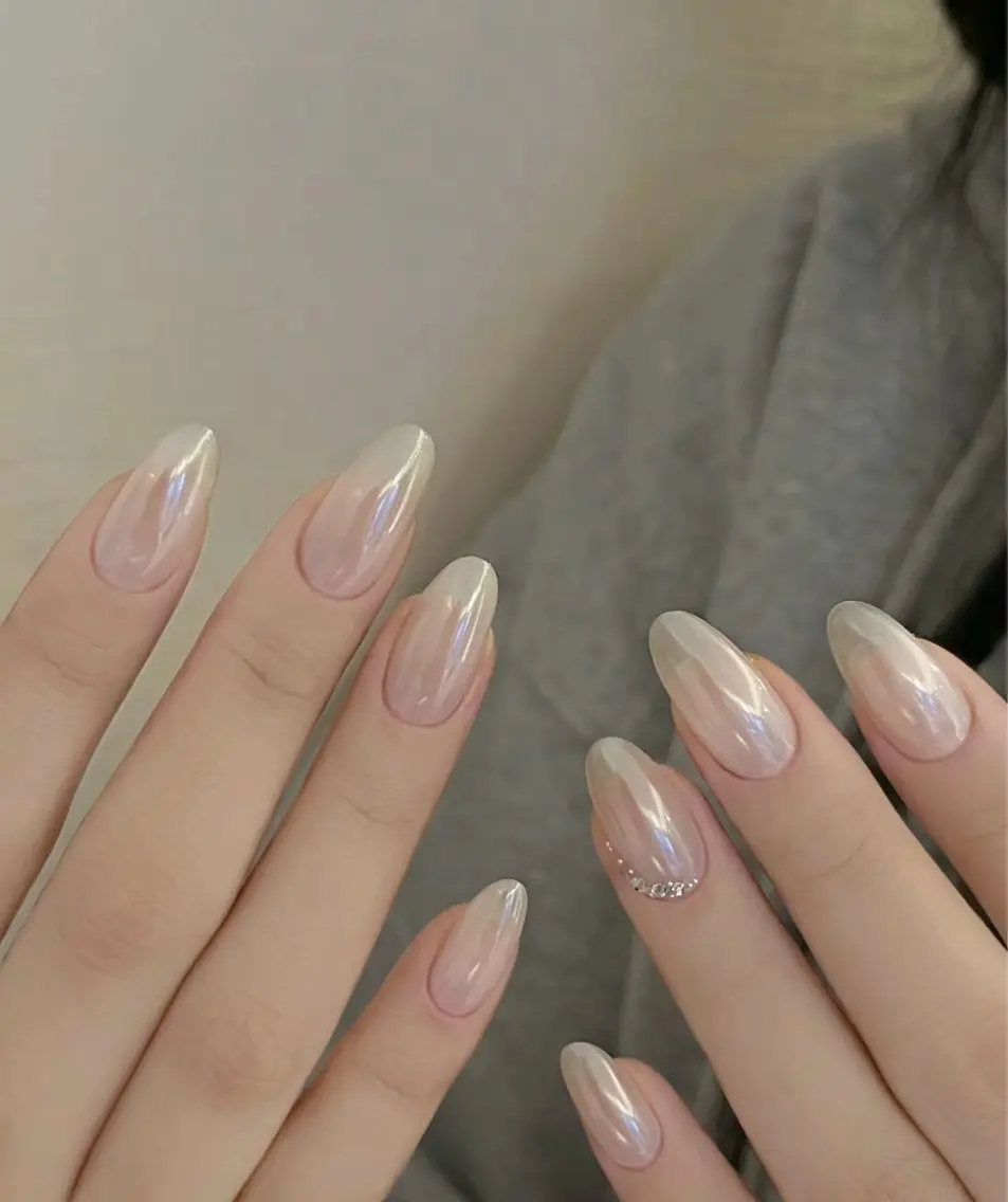 セミロング めぐみのネイルサロン スタッフ練習のネイルデザイン