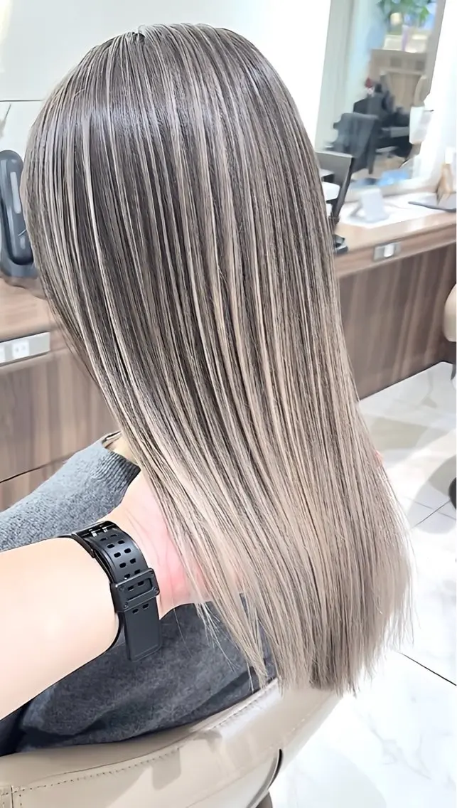 セミロング カラー バレイヤージュ 髪質改善 レイヤーカット カット ヘアカラー トリートメント 山崎俊輔/髪質改善 /バレイヤージュのヘアスタイル