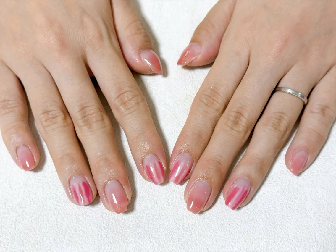 ネイル オーロラネイル フットネイル フレンチネイル ジェルネイル マグネットネイル ハンドネイル mogunail &blowのネイルデザイン