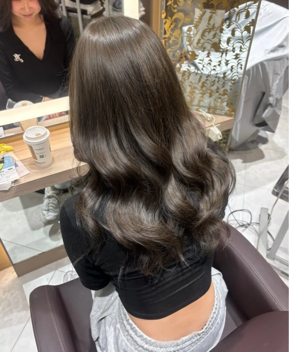 ロング KOE 表参道 もなのヘアスタイル