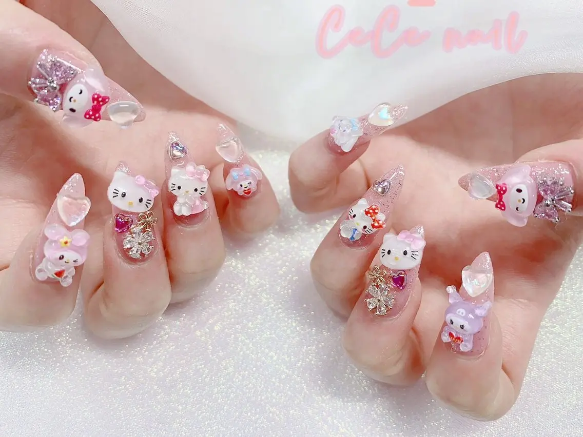 【チップ長さだし】ワンカラー+パーツ付け放題 ¥11900の写真
