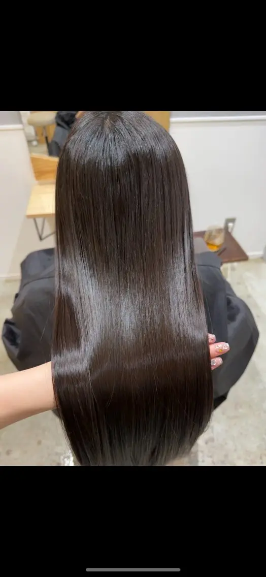 セミロング トリートメント 縮毛矯正 トリートメント miloc MOMOKAのヘアスタイル