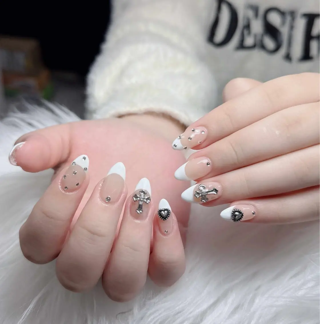ネイル アートネイル フレンチネイル ジェルネイル 韓国ネイル マグネットネイル Lenie Nail Salonのネイルデザイン
