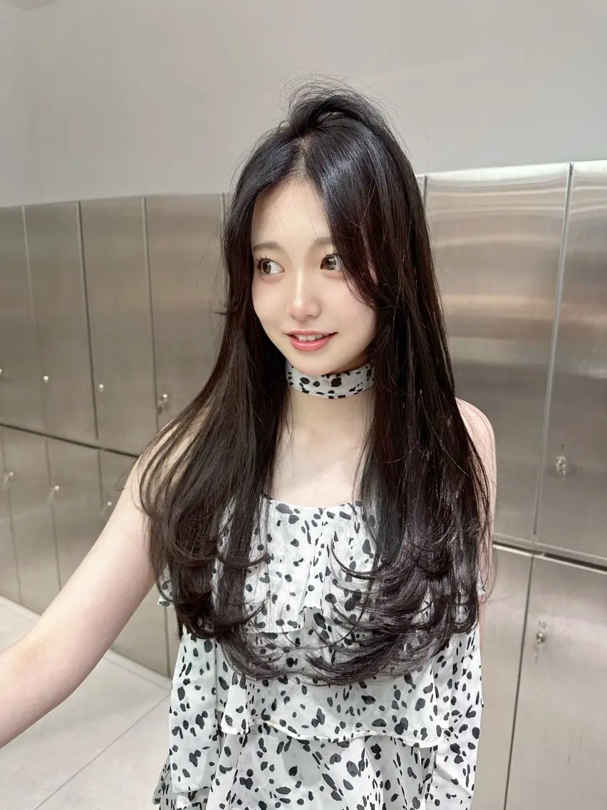 ロング カラー ブリーチ 透明感カラー ブリーチなしカラー 韓国風ヘア ヘアカラー 佐渡優 365連勤する美容師のヘアスタイル