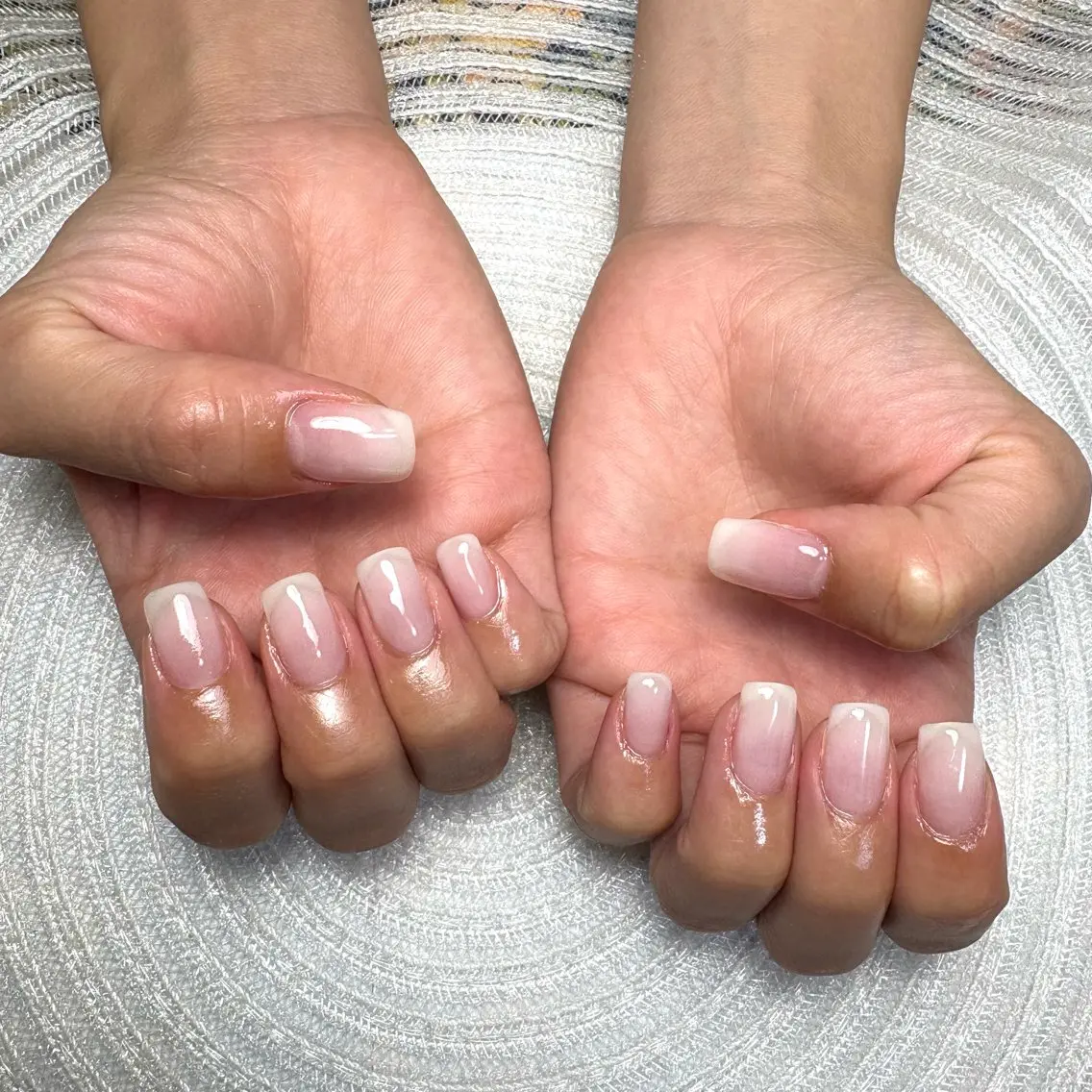 ネイル グラデーション ハンドネイル HAILEY nail saronのネイルデザイン