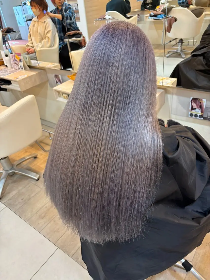 5月平日限定‼️カット＋ケアブリーチ＋透明感抜群イルミナカラー＋3stepトリートメント✨の写真
