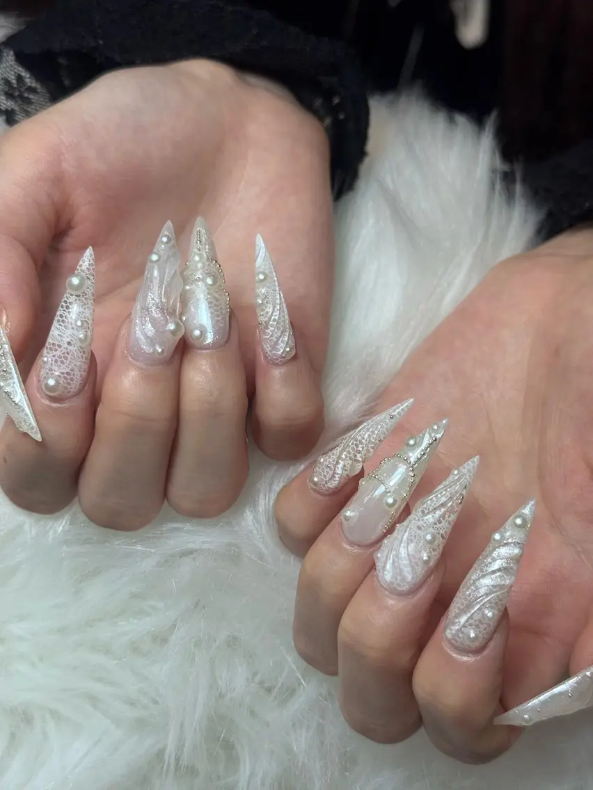 ネイル アートネイル ジェルネイル ニュアンスネイル シンプルネイル ネイルチップ ハンドネイル Lisa Nail Salonのネイルデザイン