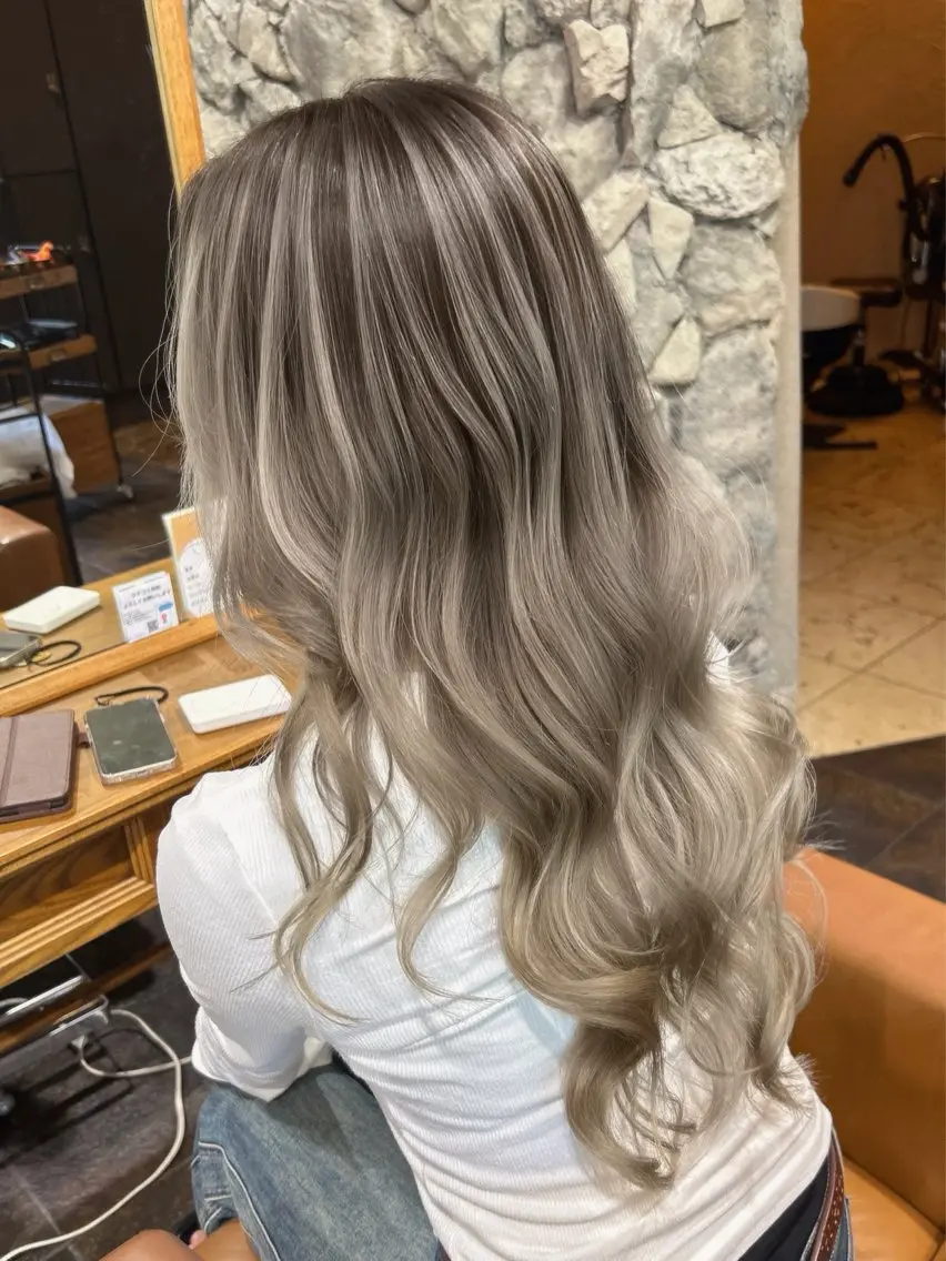 ロング カット ヘアカラー トリートメント 北嶋 彩乃のヘアスタイル