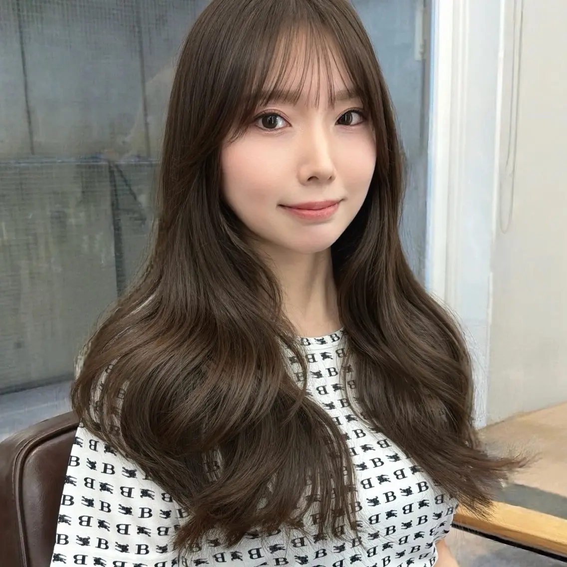 ロング ロングレイヤー レイヤーカット ロング 似合わせカット 山﨑 優衣のヘアスタイル