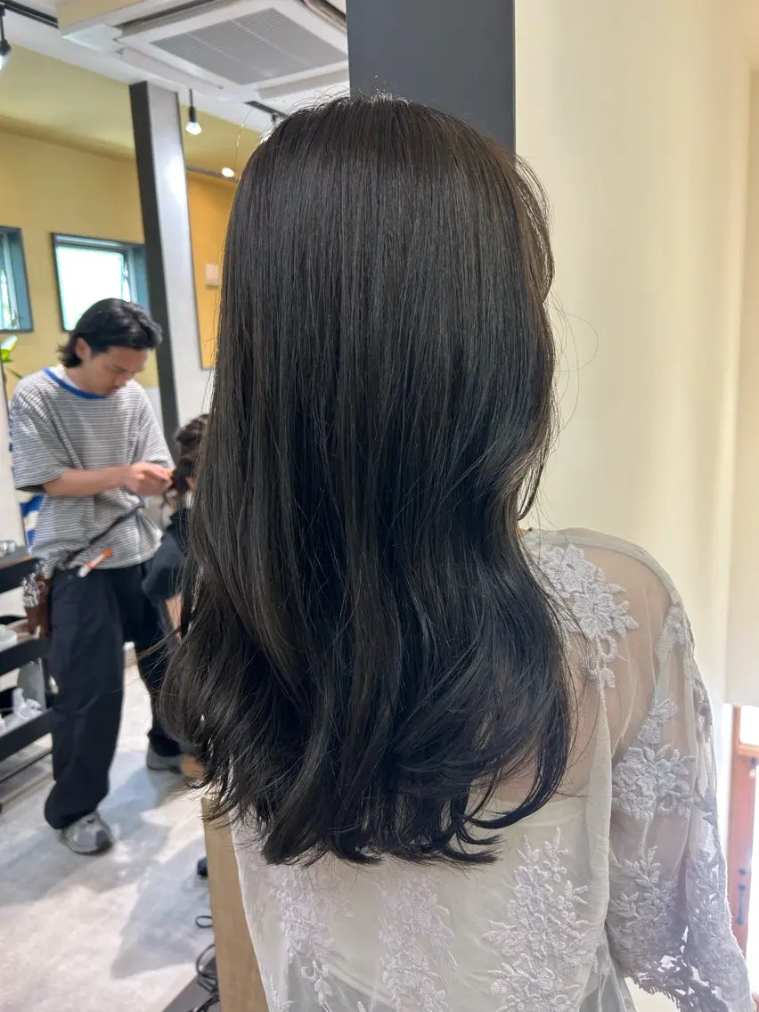 ロング カラー 透明感カラー グレージュ hubhair レイヤー/透明感のヘアスタイル